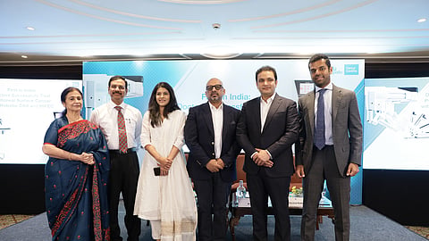 Team of doctors who performed the treatment