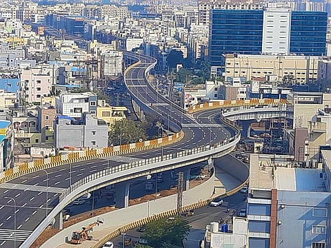 Two youth fall to death from Kothaguda flyover in Hyderabad