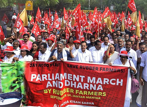 AIKS alleges rubber price manipulation by cartel, demands Union govt intervention