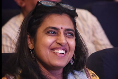 Actor Kasthuri booked for derogatory remarks against Telugu migrants