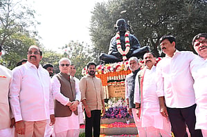 Telangana Guv, CM Reddy pay tributes to Mahatma Gandhi at Bapu Ghat