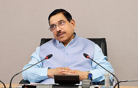 Karnataka: Pralhad Joshi demands investigation into phone-tapping charges