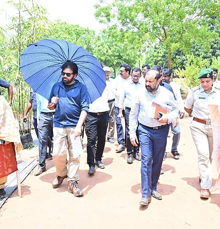 Pawan Kalyan vents anger over officials on pollution in Godavari River