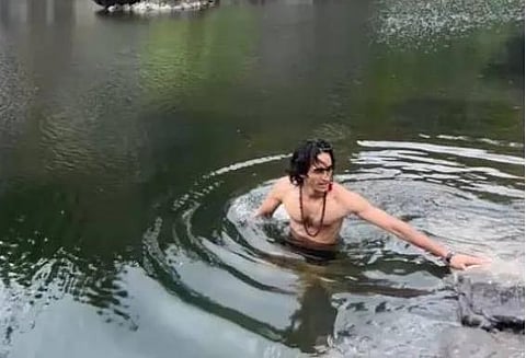 Image featuring Divyanshu Joshi during the shoot 