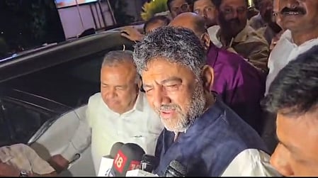 Karnataka CM holds late night talks with Minister; Ramalinga Reddy says issue to be resolved