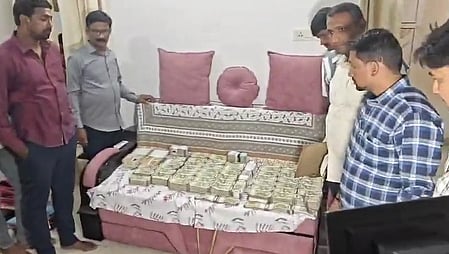 Telangana ACB raids govt official’s premises, seizes Rs one crore in cash
