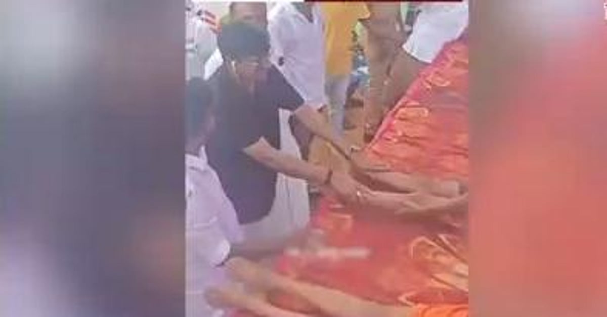 TN Minister denies wrongdoing over touching girl students' feet, blames media