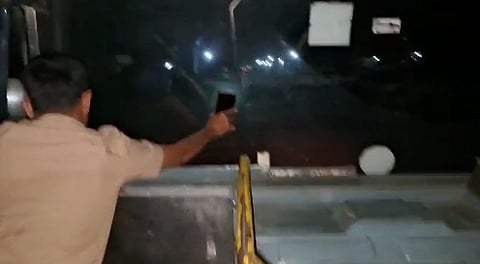 Karnataka: Conductor uses phone flashlight after govt bus headlights fail on night route