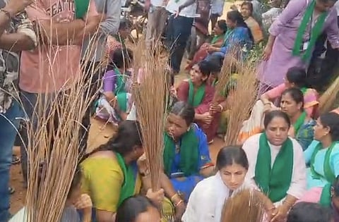 Bidadi township: Women farmers wield brooms to stop land survey, accuse govt of betraying farmers