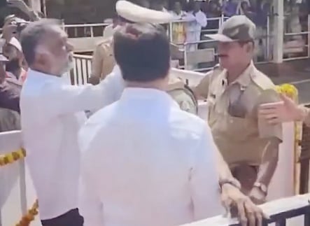 Karnataka CM orders probe after police stop three Dalit Ministers at Mysuru Dasara