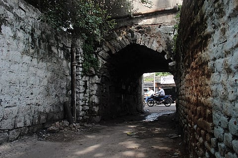 Of darwazas and khidkis: Tracing the origins of the walled city of Hyderabad