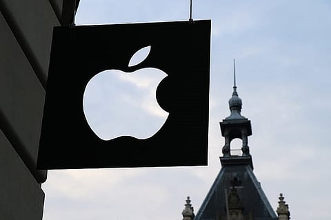 Apple 