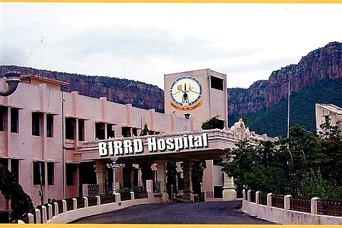 Doctor operates on the wrong leg of man who met with accident in Andhra, suspended