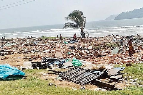 Hundreds of Karnataka natives in Goa's Baina beach rendered homeless after eviction drive