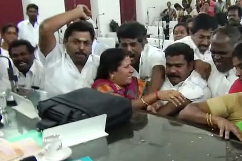 Watch: Coimbatore corporators observe ‘Punch Opposition Day’ on day of budget  