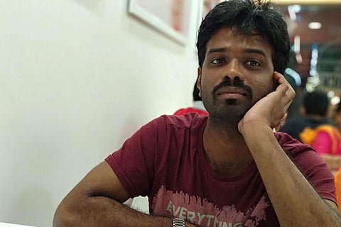 Seeing his estranged doctor son on COVID-19 duty, father calls him after 7 years 