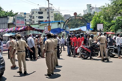 Food Delivery executives stopped in Hyderabad during lockdown. 