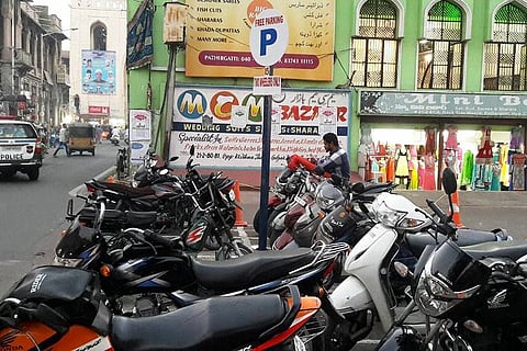 Hyderabad police book Rainbow Hospital for charging parking fees
