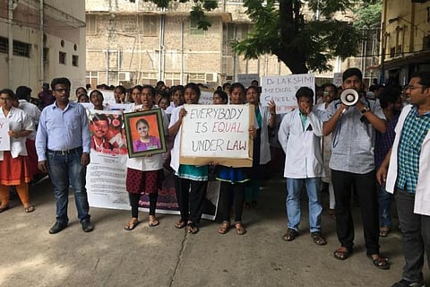 Week after medico's suicide, junior doctors at Guntur govt hospital refuse to call off protest