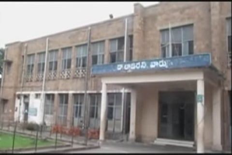 Fire breaks out at incubator room of Vizag hospital, nurses rescue newborn babies 