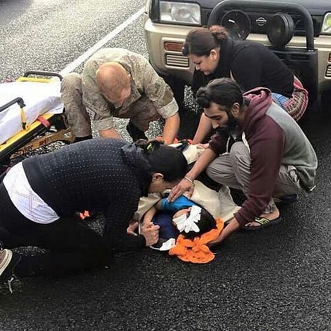 Sikh who removed turban to help wounded boy lauded worldwide