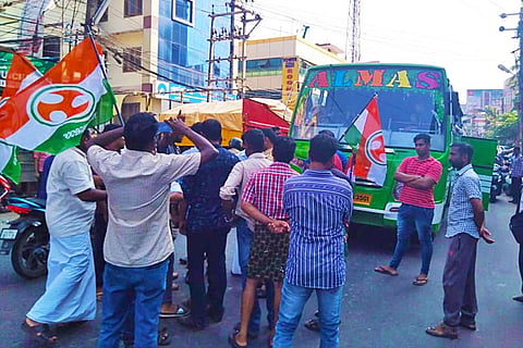 Kerala flash hartal: Buses and passengers attacked, shops forced to shut across dists