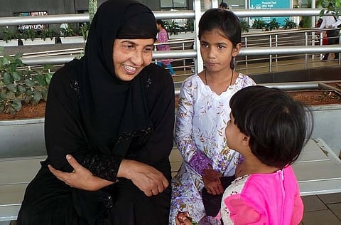 Hyd woman who was pushed off building in Saudi is all smiles as she finally returns home
