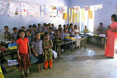 Kerala students end fast as government agrees on permanent teachers