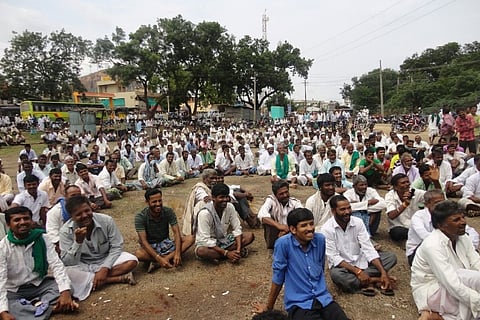  Situation tense as K'taka BJP workers, farmers face-off over Mahadayi issue in Gadag