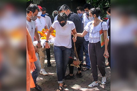 Mandira Bedi at her husband's funeral