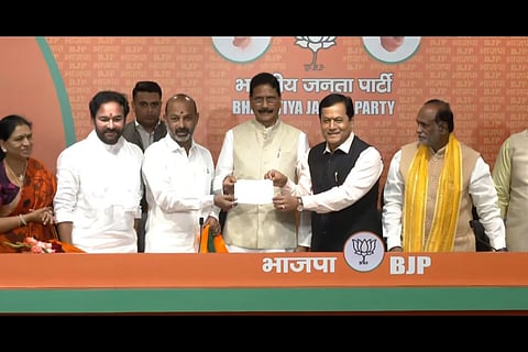 Marri Shashidar Reddy joins BJP in the presence of party leaders