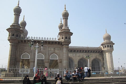 Hyderabad’s historic Mecca Masjid falling into disrepair, thanks to govt’s apathy