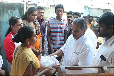 Collective brings people together to distribute 1000 kg of rice to Cyclone Ockhi victims