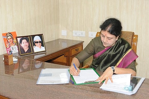 EC seeks clarification from AIADMK on Sasikala's elevation to party General Secretary