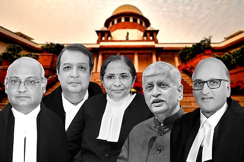 Justices Dinesh Maheshwari, JB Pardhiwala, Bela M Trivedi, CJI UU Lalit, and Justice Ravindra Bhat, against the backdrop of Supreme Court
