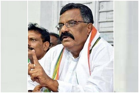 Andhra Congress leader Suryaprakash Reddy and family join TDP 