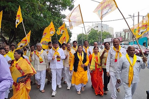 Opposition parties in Telangana stage protest against KCR's plans for new Assembly
