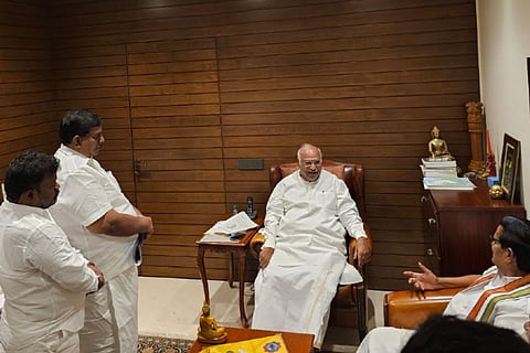 TN Congress leader with Congress president Mallikarjun Kharge 