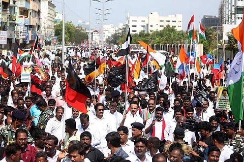  Ground report: Thousands take to the streets over Cauvery as TN bandh hits normal life 