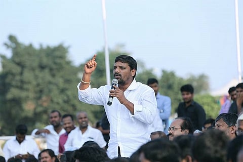 Meet 'Teenmaar Mallanna,' the journalist taking on TRS and Cong in Huzurnagar bye-poll