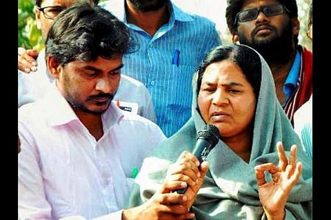 Rohith Vemula's mother, brother to undertake 'Dalit Rath Yatra' across Telangana and Andhra