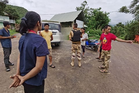 Meitei vigilante group and police blocking TNM at Nongshum