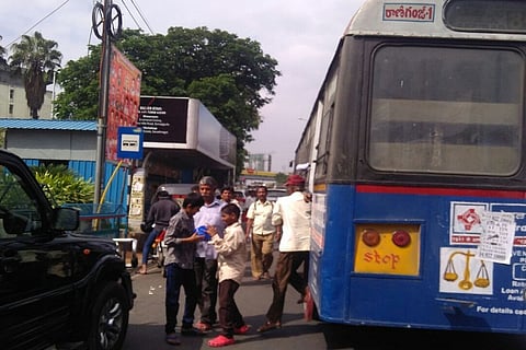 Daily commuters in Telangana shift to monthly bus pass to get over problem of change