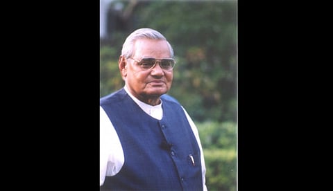 Odisha school holds meet to mourn Atal Bihari Vajpayee's demise