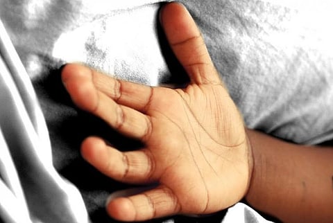 4-year-old girl falls from balcony in Chennai, dies
