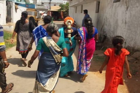 15-year-old Hyderabad girl prevents her marriage by calling child help line 