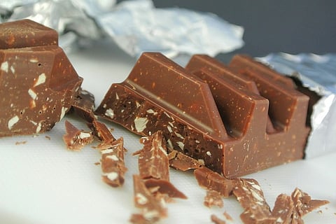 Research Check: does eating chocolate improve your brain function?