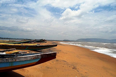 In the COVID-19 pandemic, tourism is a double-edged sword for fisherfolk 