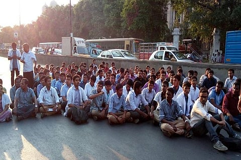 Tamil Nadu medicos end strike, doctors to report to duty
