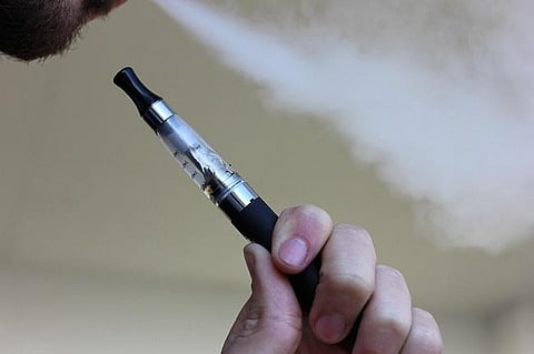 Indian government bans e-cigarettes after vaping-related deaths reported in US Indian government bans e-cigarettes after vaping-related deaths reported in US